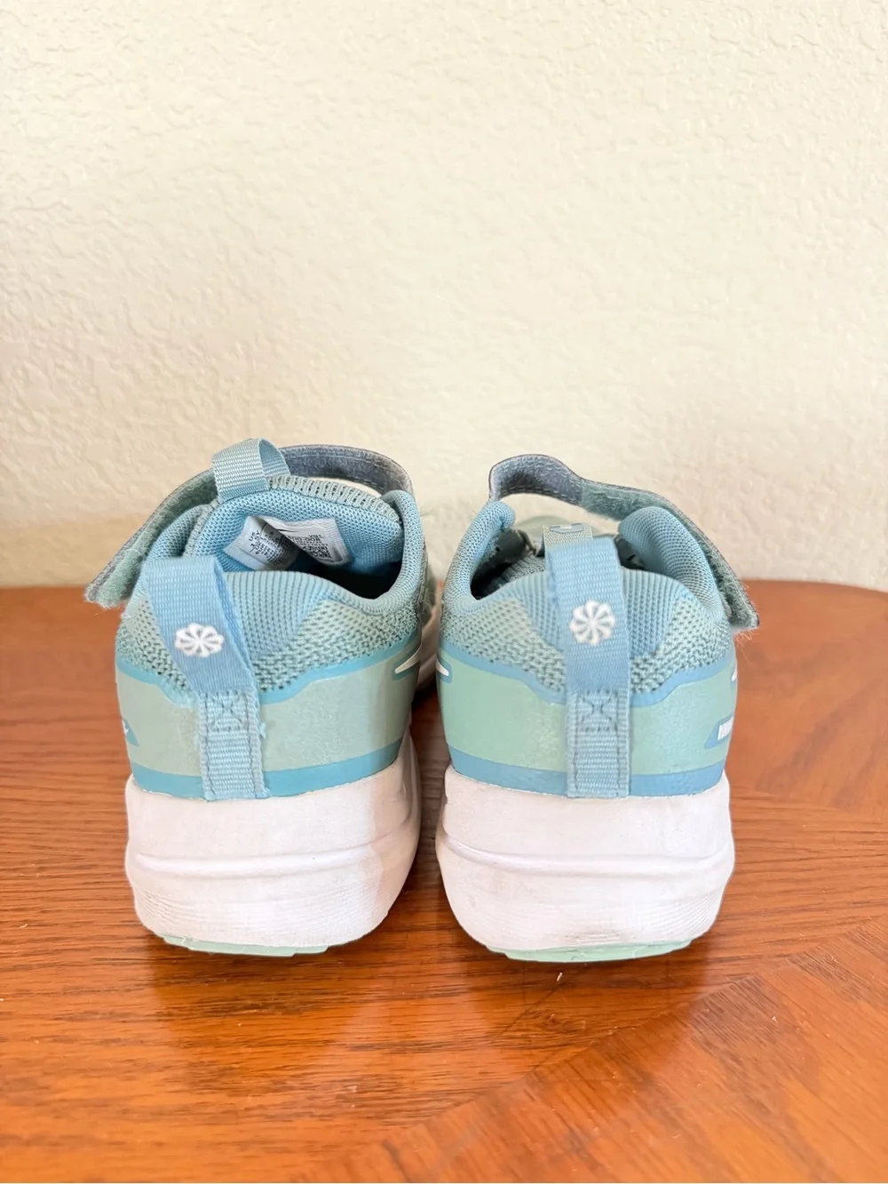 Nike Kids' Cosmic Runner Girls Shoes